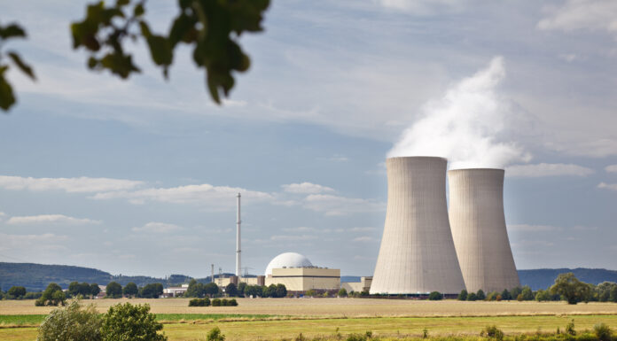 L’INGANNO NUCLEARE
