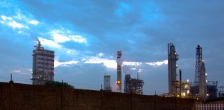 Il governo Meloni vuole imporre il nucleare in Italia. Ma anche le centrali di piccola taglia sono costosissime e fuori mercato.